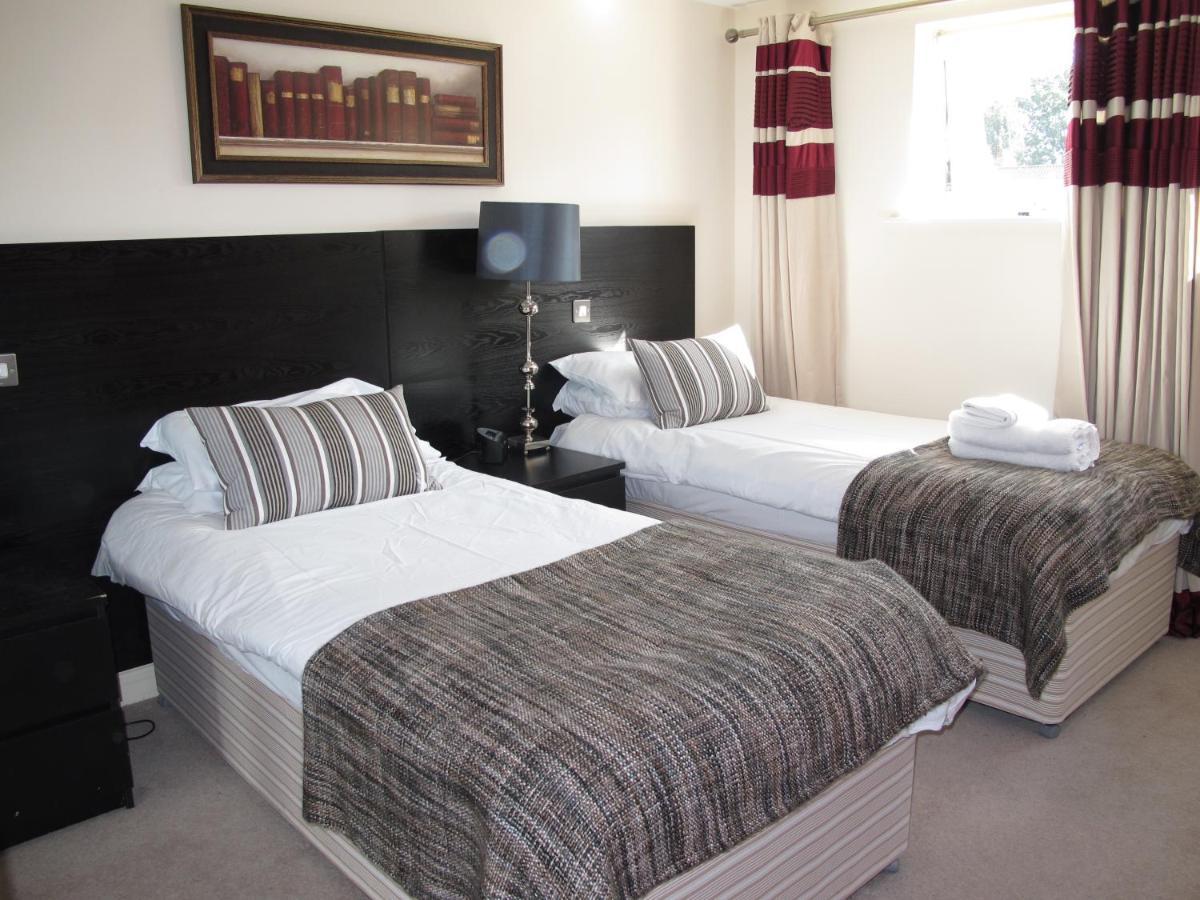Churchill Two Bedroom With Free Parking And The Minster View Apartemen